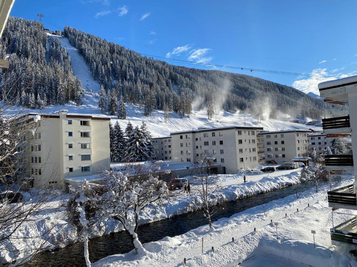 Holiday Apartment Bolgen - Close To Everything! Bolgen, Jakobshorn, Bus Stop, Train Station, Supermarket, Ski School, Ski Rentals, Restaurants And More! Davos Kültér fotó