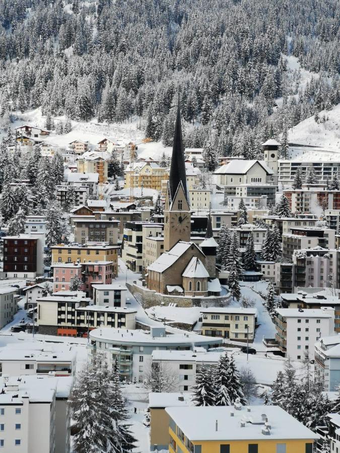 Holiday Apartment Bolgen - Close To Everything! Bolgen, Jakobshorn, Bus Stop, Train Station, Supermarket, Ski School, Ski Rentals, Restaurants And More! Davos Kültér fotó